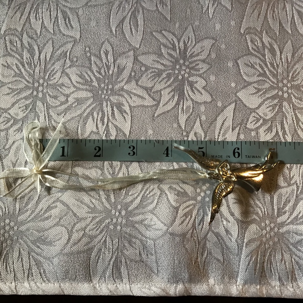 NWT Serenity Angel with ribbon hanger - Picture 7 of 7